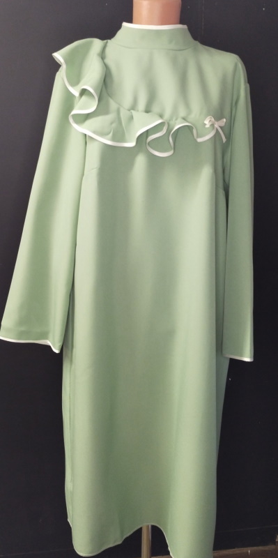 Платье зеленое похоронное с воланом