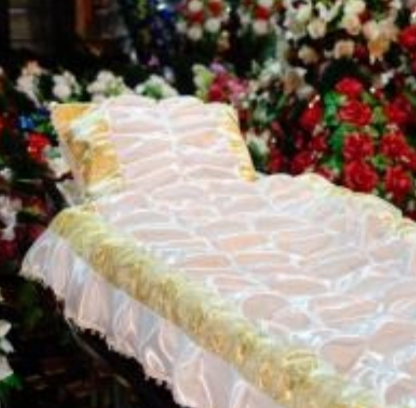 Комплект для погребения "Соренто" золото (ПР-041) Комплект для погребения "Соренто" золото (ПР-041)